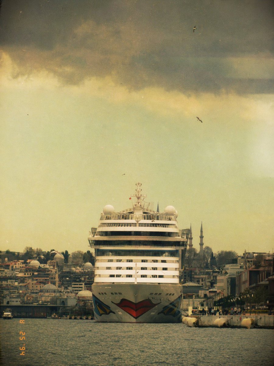 Vintage Cruise Ship in Istanbul - GPT Image 2 prompt example