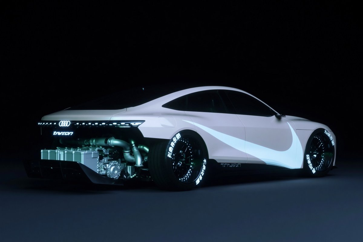 Futuristic Audi Tron Concept Coupe - esempio di prompt GPT Image 2